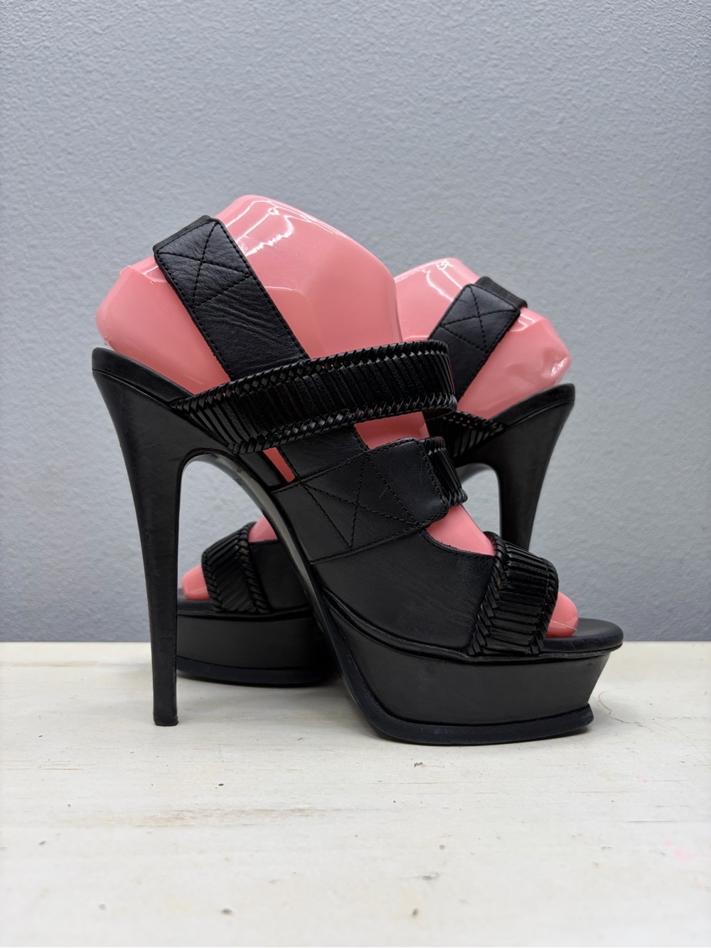 YSL Yves Saint Laurent Black Leather Rive Gauche SlingBack Heels Size 38 - Picture 2 of 7
